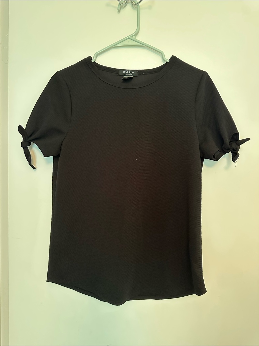 Love Ryan Tie Sleeve Top